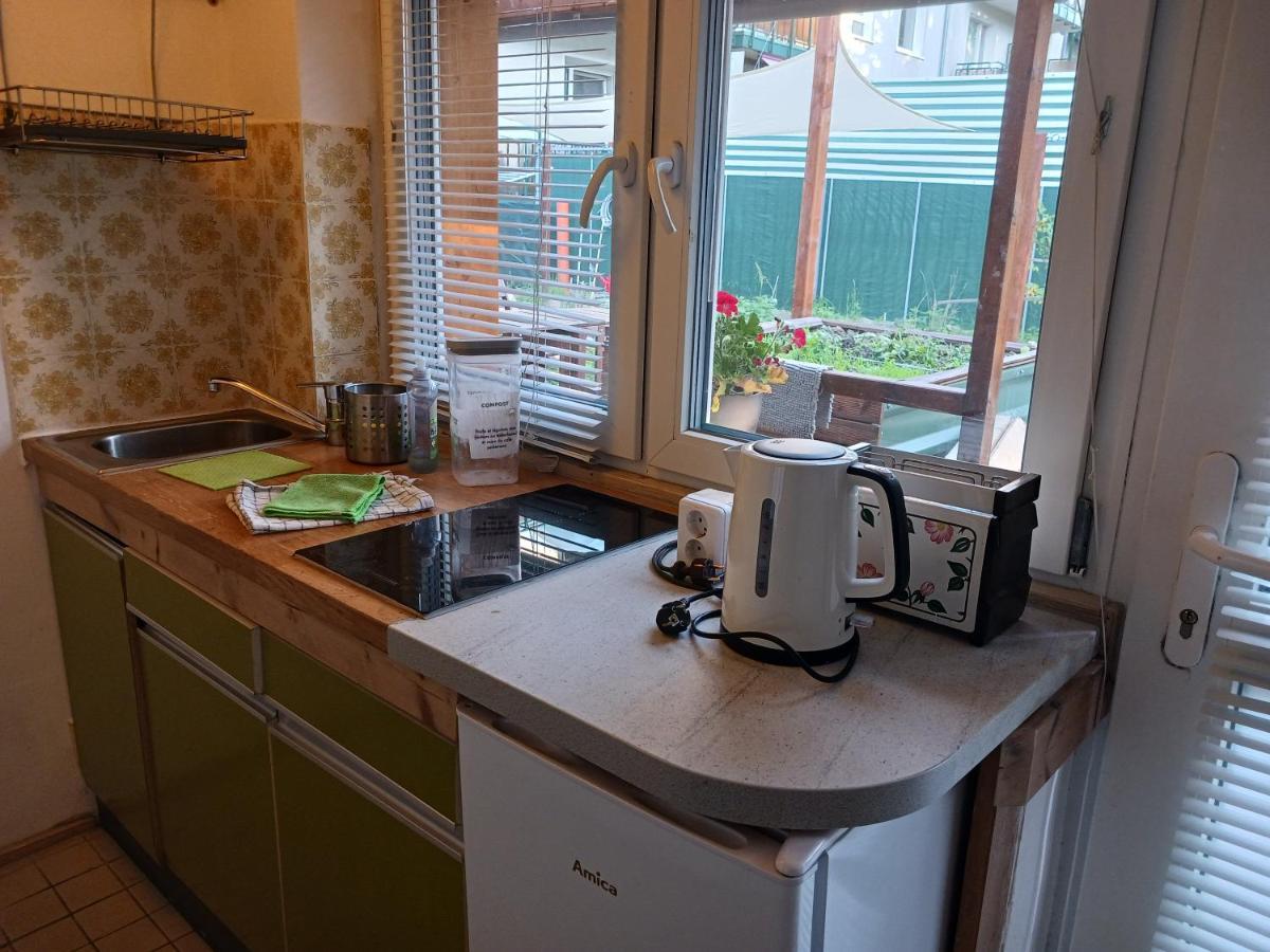 Squat Deluxe Berlin, The Hostel Екстериор снимка